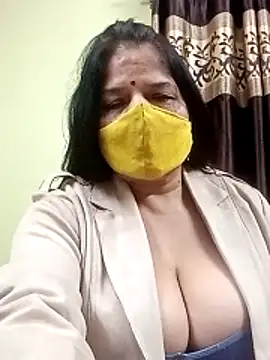 Snapshot of IndianAngle chatting on December 21, 2025, 7:32 pm IndianAngle online show from December 21, 2025, 7:32 pm