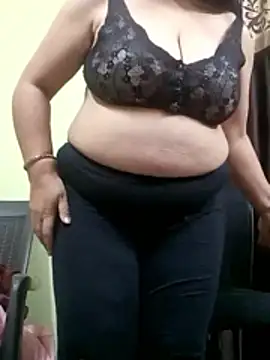 Snapshot of IndianAngle chatting on January 8, 2026, 5:26 pm IndianAngle online show from January 8, 2026, 5:26 pm