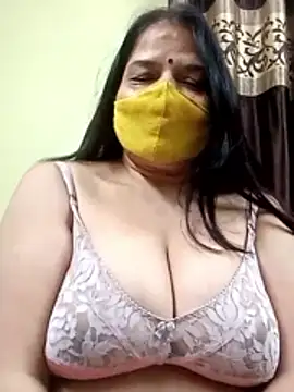 Snapshot of IndianAngle chatting on January 17, 2026, 8:23 pm IndianAngle online show from January 17, 2026, 8:23 pm