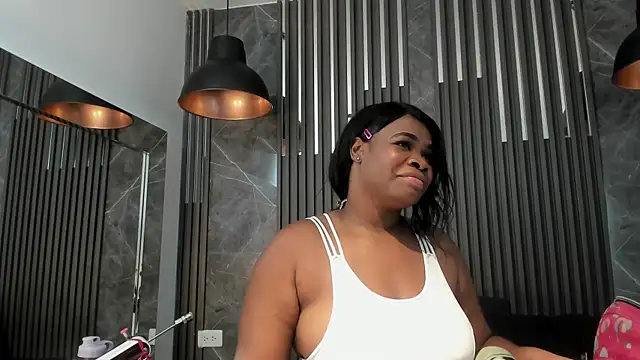 Snapshot of SaraiEvans chatting on November 14, 2025, 3:16 am SaraiEvans online show from November 14, 2025, 3:16 am