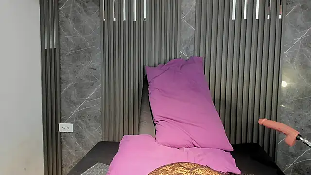 Snapshot of SaraiEvans chatting on February 3, 2026, 7:13 am SaraiEvans online show from February 3, 2026, 7:13 am