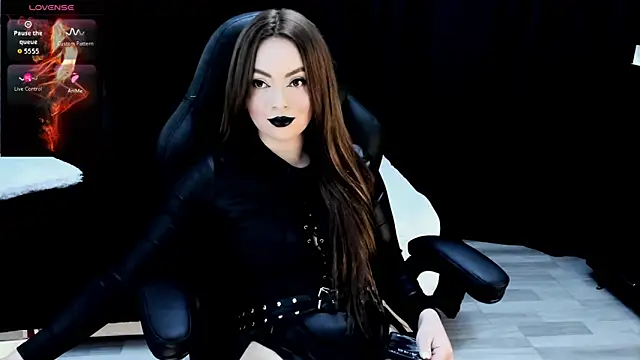 nasty katty  online show from November 13, 2025, 9:47 pm