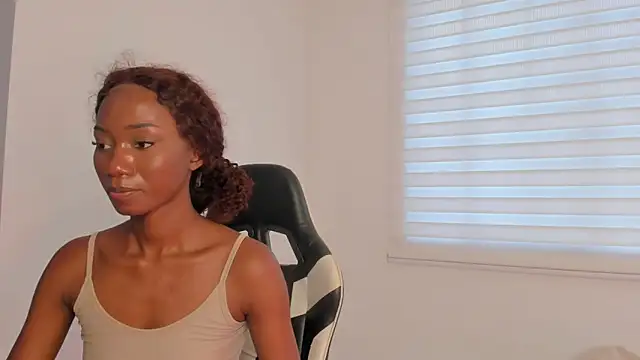SavannahWildee online show from June 18, 2026, 10:25 pm