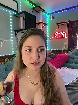 mirannacult online show from December 17, 2024, 6:53 pm