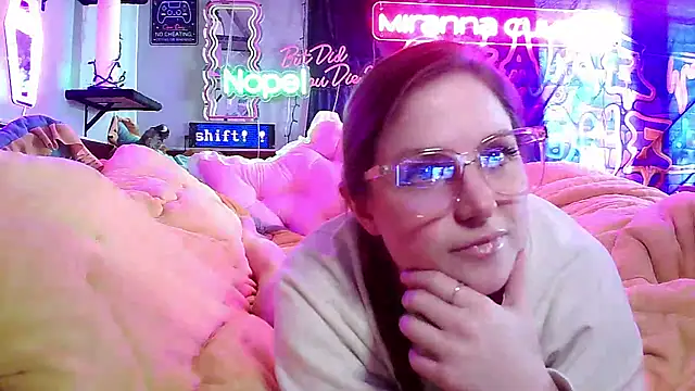 mirannacult online show from February 10, 2025, 4:47 pm