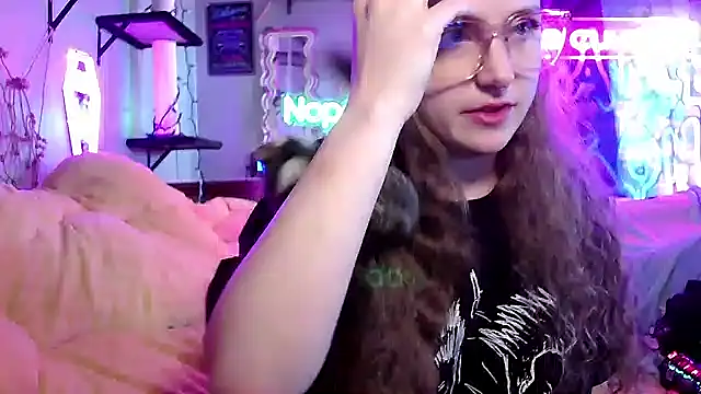 mirannacult online show from March 5, 2025, 6:12 pm