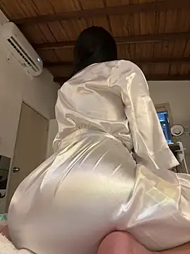  MadiLee  online show from March 7, 2025, 2:46 am