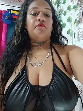 Michelle Brito1 online show from May 16, 2026, 12:18 am