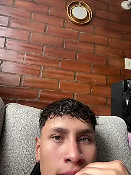 pipeynick online show from April 6, 2026, 6:42 pm