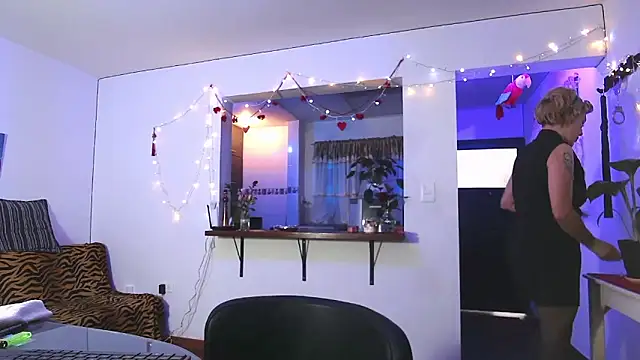 Maria fernandaxxx  online show from March 17, 2025, 4:01 pm