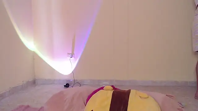 Snapshot of _maiahairy_ chatting on March 19, 2025, 4:24 pm maiahairy online show from March 19, 2025, 4:24 pm