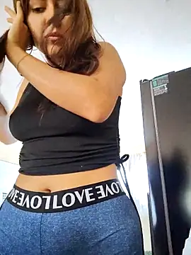  maiahairy  online show from December 22, 2025, 12:35 pm