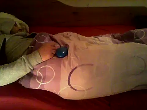 Snapshot of eblata04 chatting on December 25, 2024, 4:01 am eblata04 online show from December 25, 2024, 4:01 am