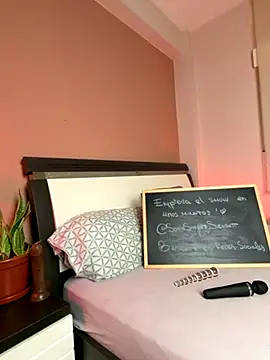 SOFIASWEETSECRETT online show from November 7, 2025, 9:42 am