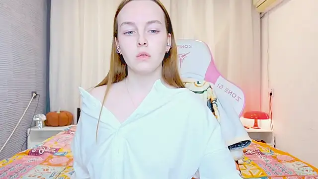 Wild  flowers online show from November 19, 2025, 6:41 pm