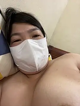 Snapshot of Hachi_Sweetbabie_ chatting on February 27, 2026, 10:10 pm Hachi Sweetbabie online show from February 27, 2026, 10:10 pm