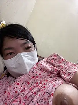 Snapshot of Hachi_Sweetbabie_ chatting on March 6, 2026, 5:48 am Hachi Sweetbabie online show from March 6, 2026, 5:48 am