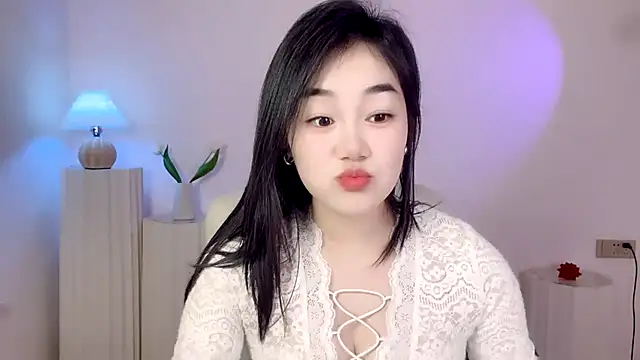 cloud8822 online show from February 19, 2025, 2:23 pm