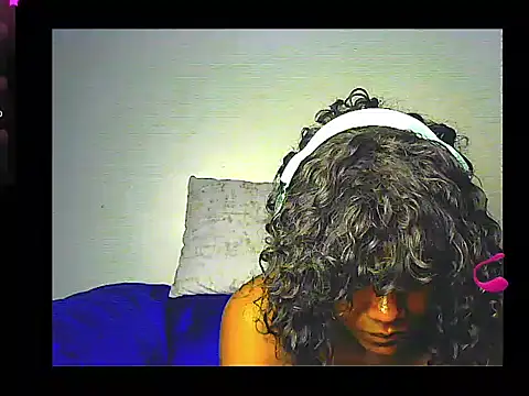 lilylovexx online show from September 12, 2025, 7:03 pm