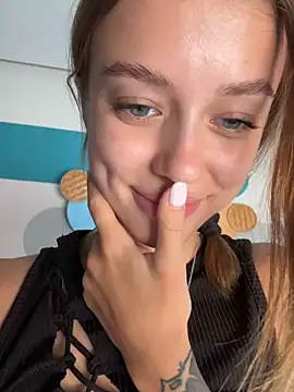 enjoy my beauty online show from March 16, 2025, 4:30 am