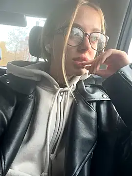 enjoy my beauty online show from October 20, 2025, 7:20 am