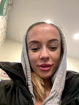 enjoy my beauty online show from November 14, 2025, 6:56 am