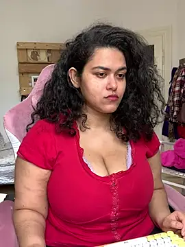 Curvydesifromgermany online show from March 26, 2026, 10:10 am