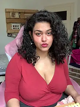 Curvydesifromgermany online show from April 1, 2026, 9:43 am