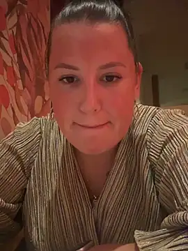 xlinastarrx online show from April 24, 2026, 5:15 pm