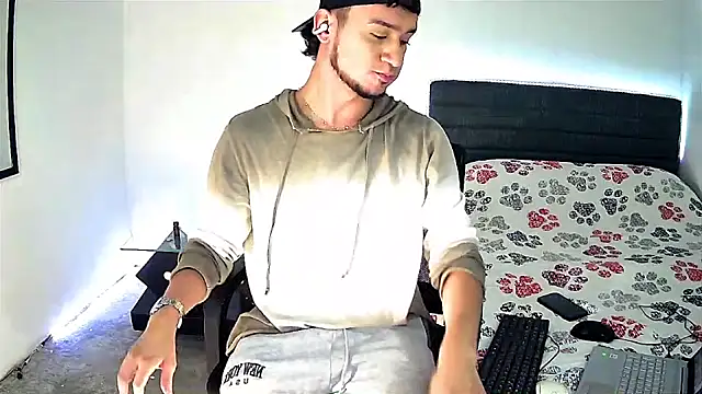 Kevin Torres online show from December 13, 2025, 9:53 pm