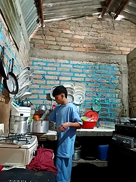 Lukas strong online show from September 10, 2025, 4:07 pm