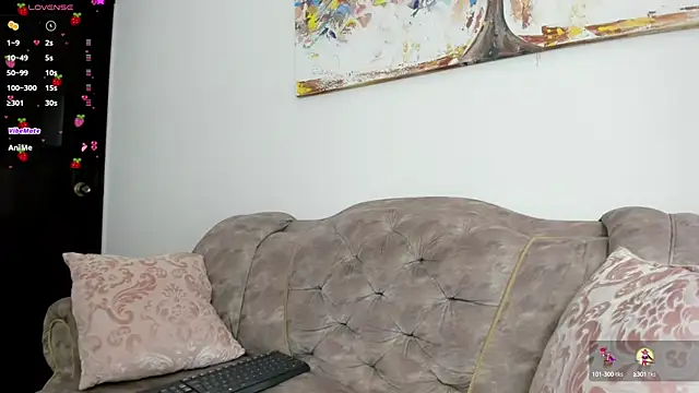 Snapshot of Dei_v_48 chatting on December 1, 2024, 7:47 pm Dei v 48 online show from December 1, 2024, 7:47 pm