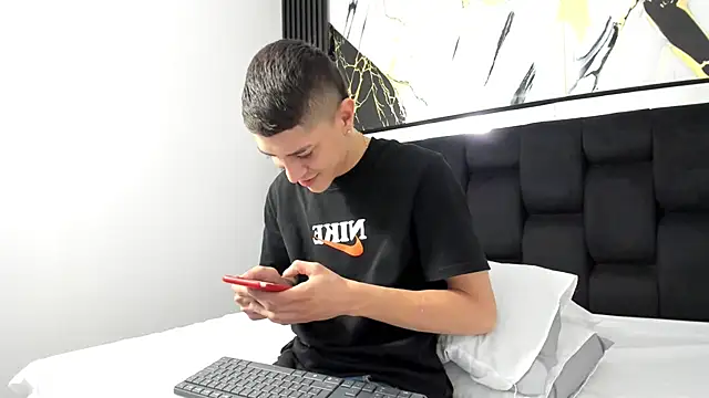 Snapshot of Dei_v_48 chatting on March 15, 2025, 7:27 pm Dei v 48 online show from March 15, 2025, 7:27 pm