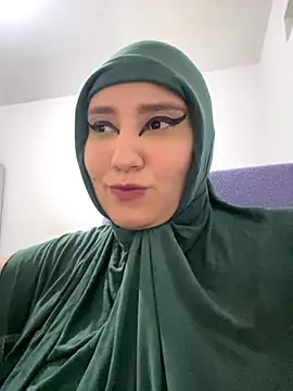 hannahayat online show from October 27, 2025, 1:20 am