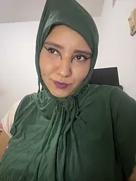 Snapshot of hannahayat chatting on April 5, 2026, 8:28 pm hannahayat online show from April 5, 2026, 8:28 pm