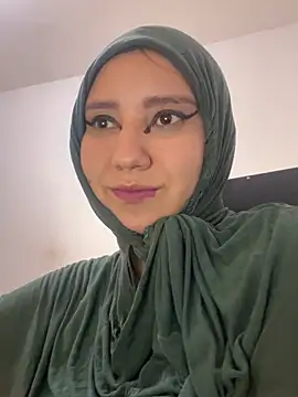 Snapshot of hannahayat chatting on April 10, 2026, 2:44 pm hannahayat online show from April 10, 2026, 2:44 pm
