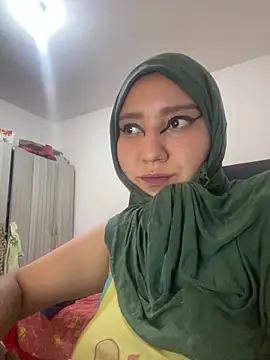 Snapshot of hannahayat chatting on April 12, 2026, 7:41 pm hannahayat online show from April 12, 2026, 7:41 pm