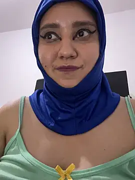Snapshot of hannahayat chatting on May 14, 2026, 3:13 am hannahayat online show from May 14, 2026, 3:13 am