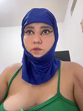 Snapshot of hannahayat chatting on May 18, 2026, 3:40 pm hannahayat online show from May 18, 2026, 3:40 pm