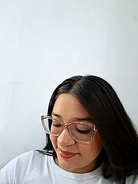 -VICKKY online show from February 20, 2026, 2:17 pm