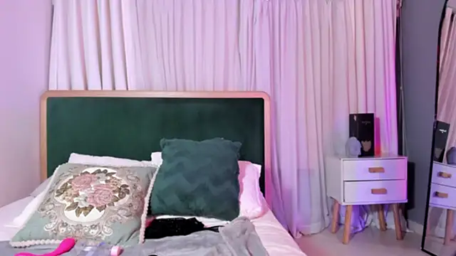 tiffany becker online show from March 15, 2025, 5:19 am