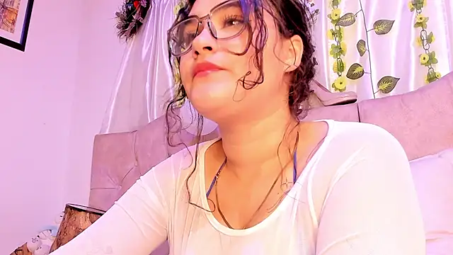 Snapshot of Chanelle_ chatting on November 14, 2025, 2:38 pm Chanelle online show from November 14, 2025, 2:38 pm