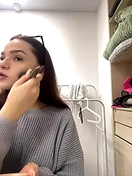 AnaWest online show from October 17, 2025, 6:05 am