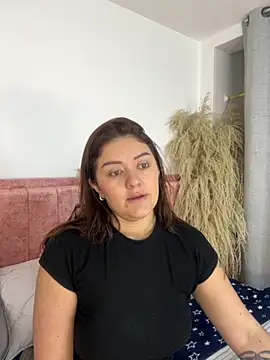 Sofiawilson  online show from October 29, 2025, 12:40 pm