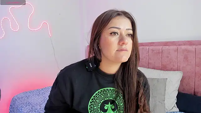 Snapshot of Sofiawilson_ chatting on April 22, 2026, 1:34 pm Sofiawilson online show from April 22, 2026, 1:34 pm