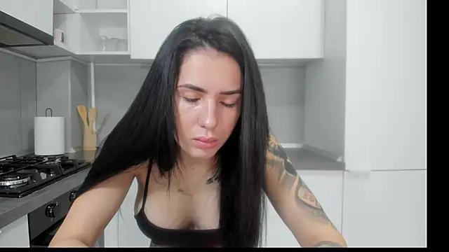 Emmapmg online show from February 12, 2026, 10:32 am