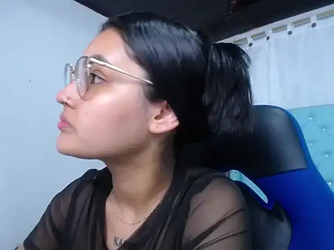 Snapshot of antonella_sweetlittle chatting on October 29, 2025, 8:38 am antonella sweetlittle online show from October 29, 2025, 8:38 am