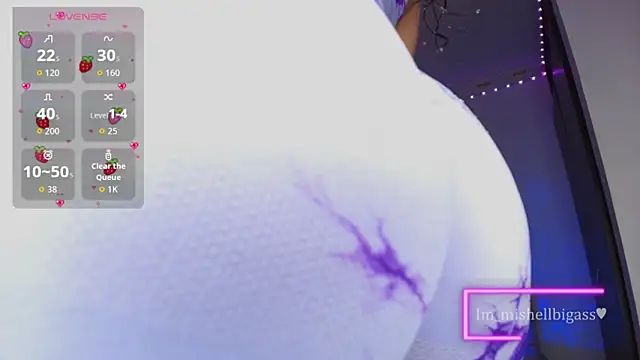 im mishellbigass online show from September 29, 2025, 5:23 am