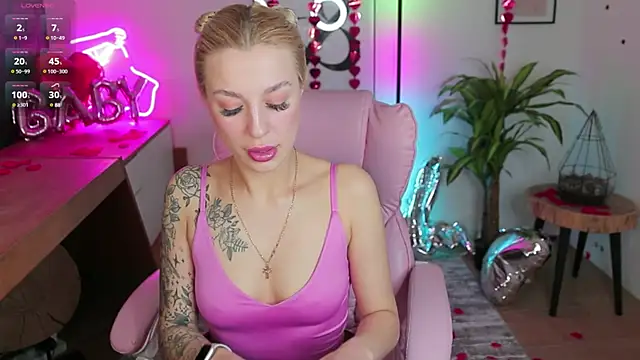 Snapshot of Crystal_Barbie chatting on February 21, 2025, 7:54 pm Crystal Barbie online show from February 21, 2025, 7:54 pm