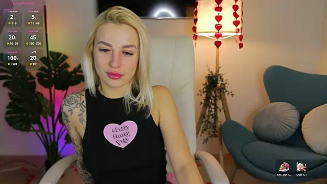 Snapshot of Crystal_Barbie chatting on February 25, 2025, 1:41 am Crystal Barbie online show from February 25, 2025, 1:41 am